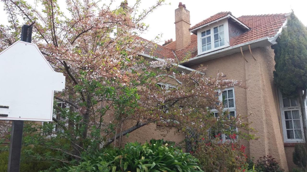 אואהמרו Chimneys B&B מראה חיצוני תמונה